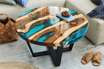 Как сделать стол “речка” из эпоксидной смолы и дерева?